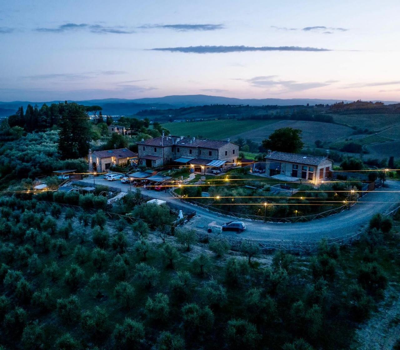 Vittoria Chianti Vacations Apartman Poggibonsi Kültér fotó