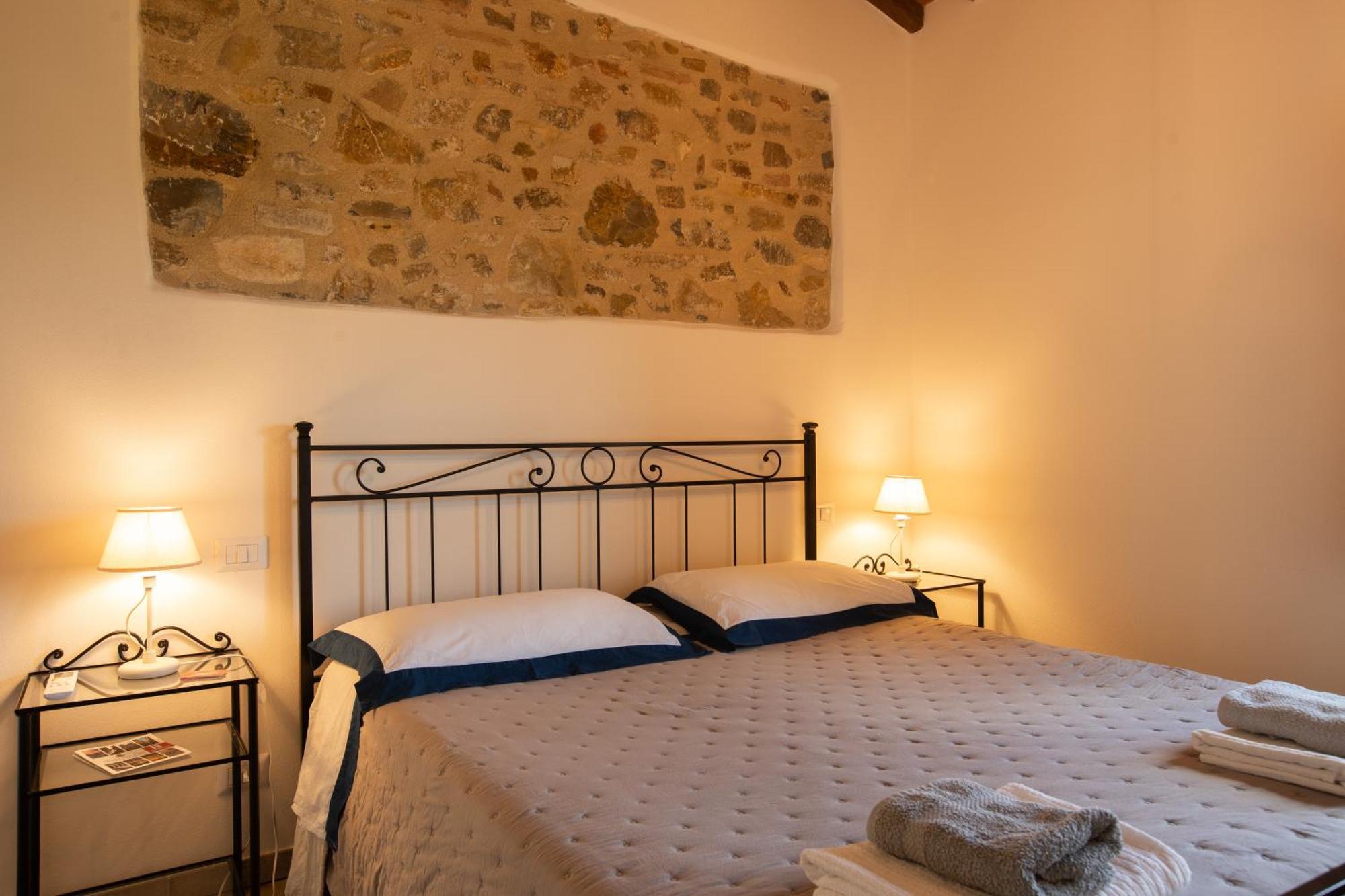 Vittoria Chianti Vacations Apartman Poggibonsi Kültér fotó