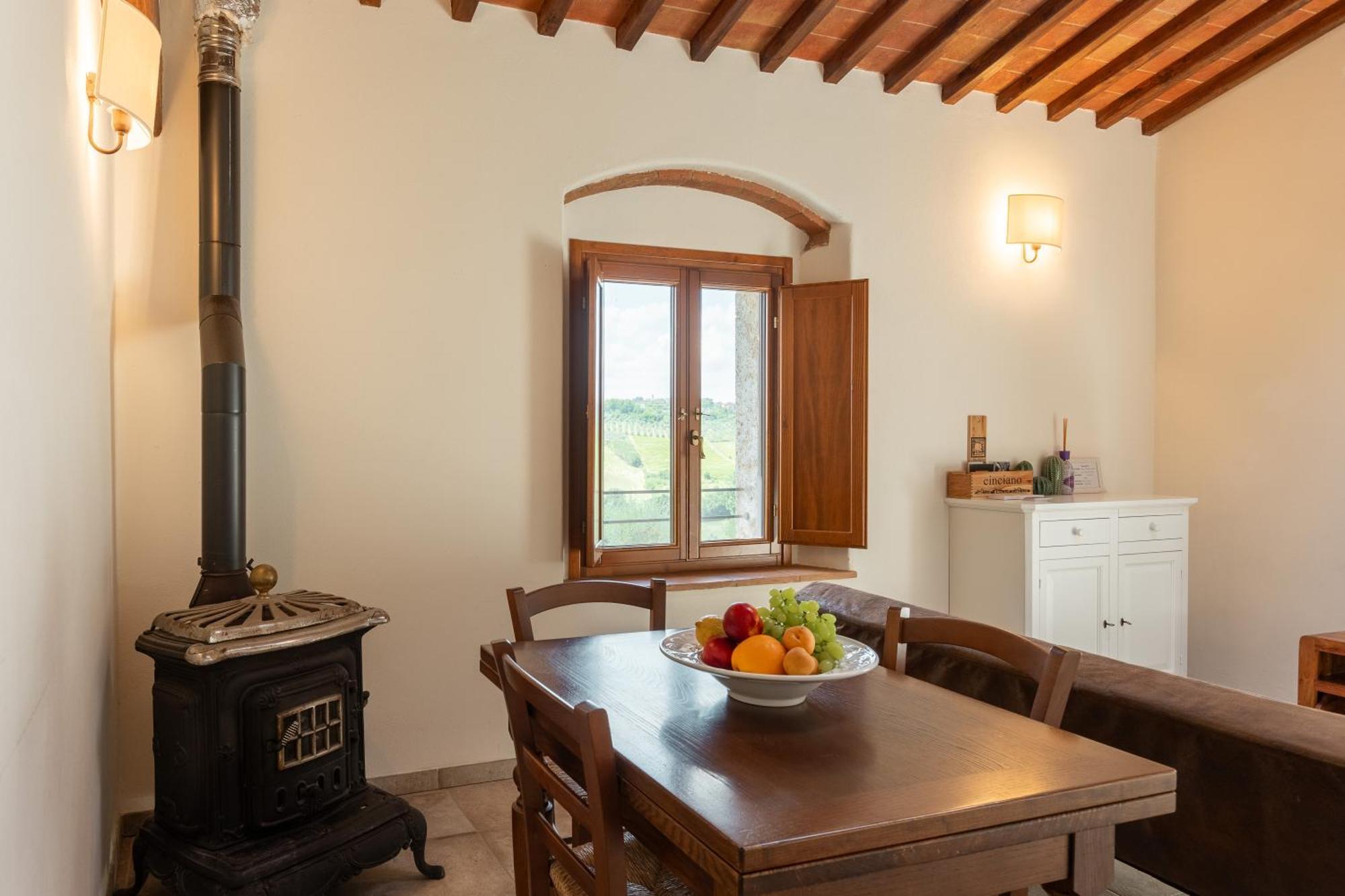 Vittoria Chianti Vacations Apartman Poggibonsi Kültér fotó